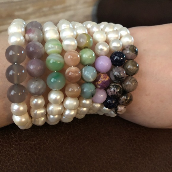 Meet your Posher, Dawn - Picture 2 of 2